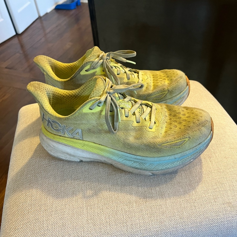 Hoka Clifton 9